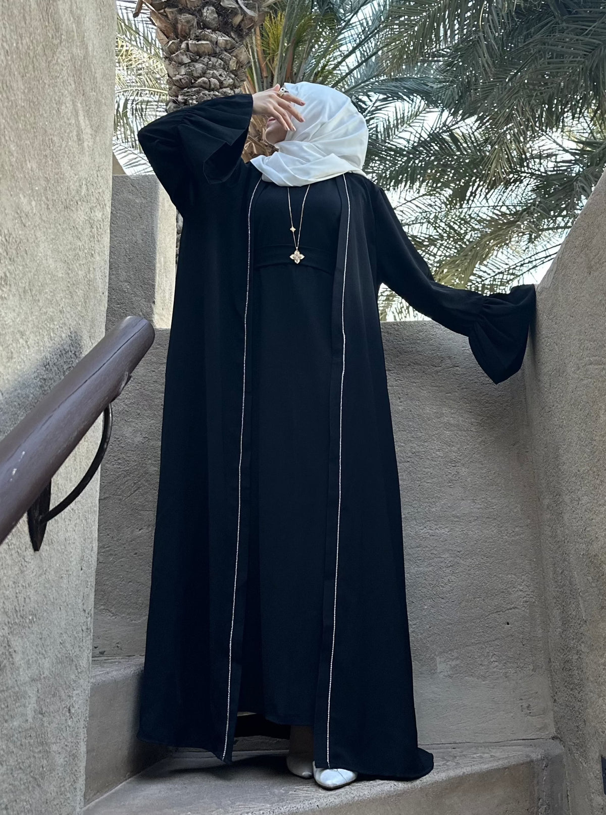 Aladdin abaya with inner dress