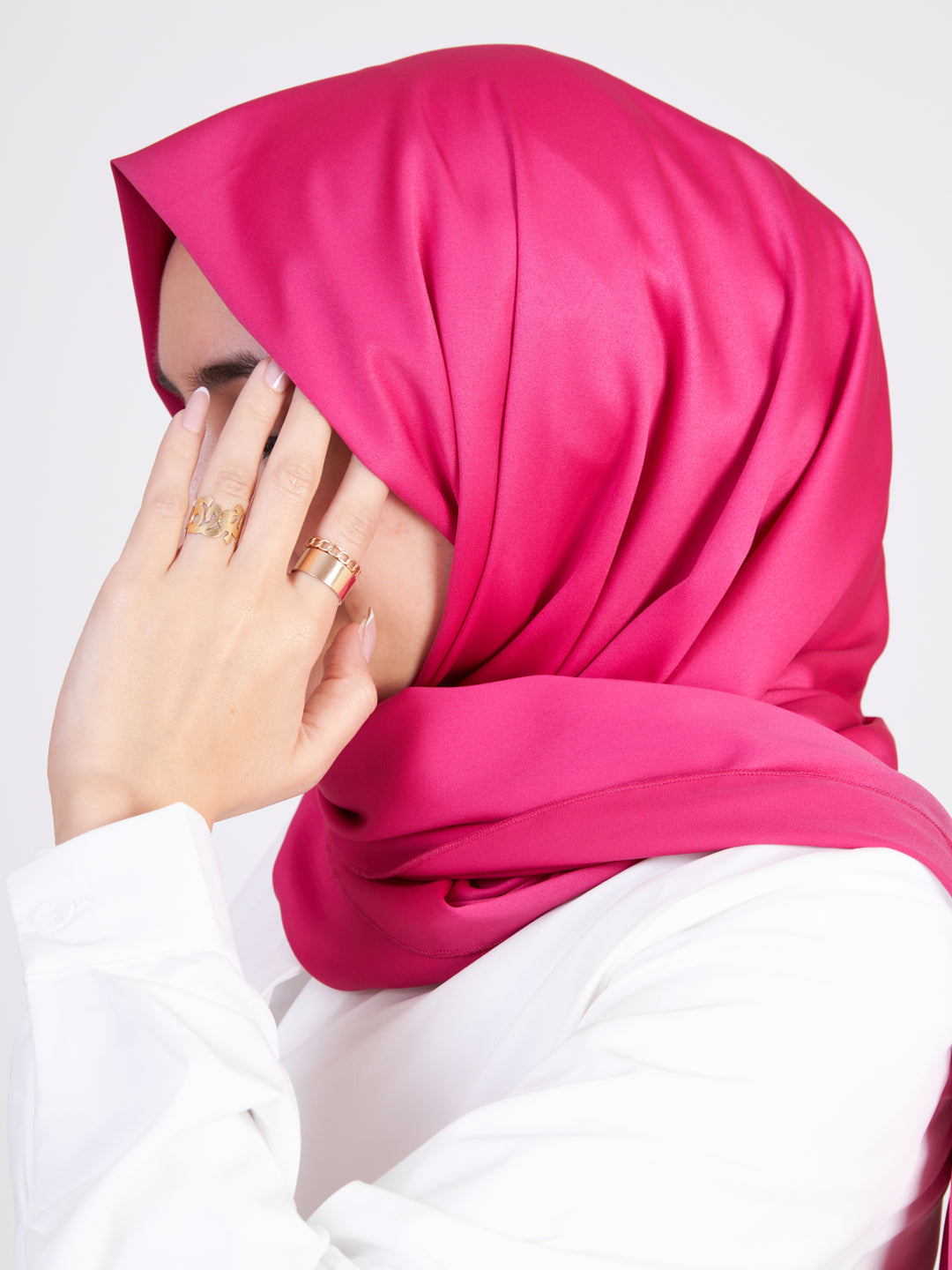 Crepe satin hijab scarf